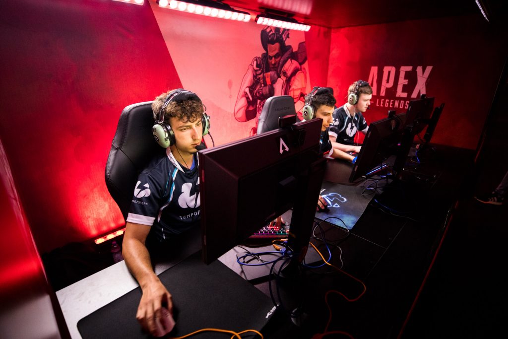 Setting and keybinds for ImperialHal in Apex Legends Blogs Tab